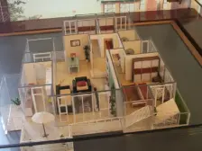 卖点: 彩云湖轻轨旁,顶跃洋房,上下2层,精装80万