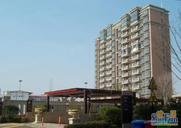 莲花河畔景苑