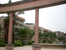 康湖山庄两房两卫,户型方正,保养好,无欠款