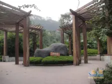 森林洋房,顶跃朝公园,环境优雅,居家安静。