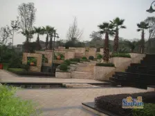 双山公园洋房,端户带花园带地下室,带俩独立车位。