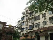 一梯两户,边套全明两房,业主诚意出售,好看房