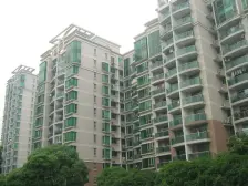 客厅落地窗正看小区绿景,品质小区天然氧吧,小高层中区,两卫