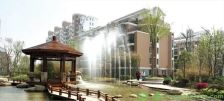 出行方便,户型方正,居住方便舒适温馨。