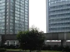 七星岗轻轨站旁电梯两房+两套打通的108平+总价95万