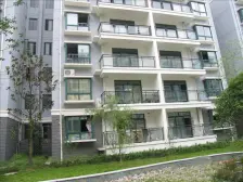 龙津星城小区,两房两厅两卫,户型方正,采光好。