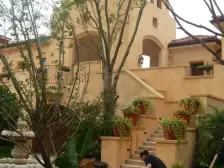 海湾国际名苑 4室1厅 南 北