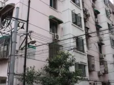 控江路1525弄 · 精装修南北两房,近双轨,紫荆广场