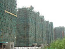 13年次新小区,地铁旁,新上,带地下室和花园