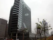 绿地中央广场 南北通透,采光好 装修好,环镜优美 视野好,诚心出售