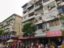 地铁口,送阁楼 二房一厅二卫 装修新 看房方便