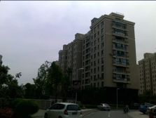 此房满五年通透户型 70平阁楼南北露台