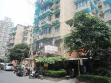 ITC旁,附带一个大院子,朝南向,户型方正
