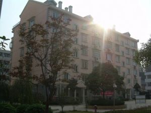 满五年户型方正不临街厨房卫生都有窗户