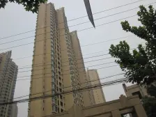 新上小高层非顶楼高区,采光早8晚4,空调和地暖 车位