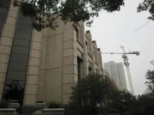 大宁城两房一楼有花园,地铁500米