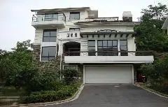 湖山花园6室3厅南