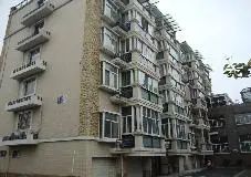 精装修边套排屋,独门独户带花园,近市场交通便利