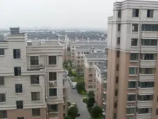 江城花园 近地铁 满五年 带32平汽车库 诚心出售