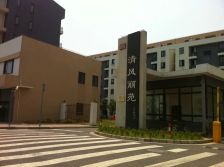 临港泥城三房附带阁楼,户型好,采光佳,70年产权