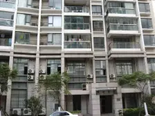 两年前50万精装,已改两卫,全明通透,诚意急售