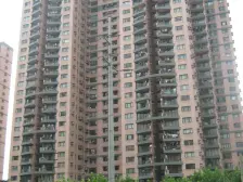 打一学区房,正对和平公园,南北通好楼层,房东降价急卖价格好谈