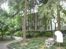 静安区闸北公园大宁新村。