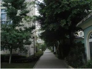 石油广都小区3室2厅西南