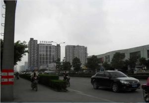 金府SOHO 2室1厅 东南