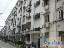 97年房龄近地铁,配套成熟,小区环境优美,中间楼层