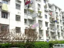 闸北公园旁南北通透两房 楼层好 诚意出售