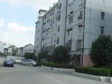 麻雀虽小,五脏俱全,近两大商圈,买菜也方便,随时看房