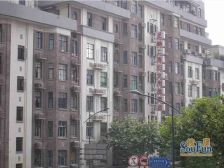 兴安路96弄老公寓2室东朝向830.00万元/套出售