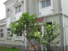 独栋别墅 三开间朝南 房型很正 看房方便