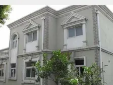 独栋别墅带大花园,房型三开间朝南