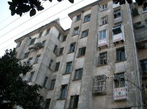 老城区濠河边,双地铁口,视野开阔,采光充足