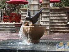 近轻轨 配套成熟 美丽蓝湾 精装三房双卫 诚意出售