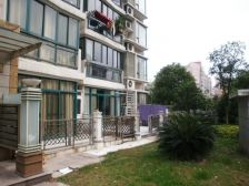 电梯中区三房+满五年一套+产权清晰+前面无遮挡采光好