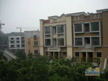 北部新区 逸翠庄园君玺(四期)四房400万