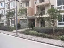 东门横厅清水三楼 ,户型方正,出入方便近27号线