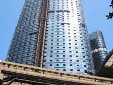 袁家岗轻轨站旁中新城上城,住家三房业主换房急卖