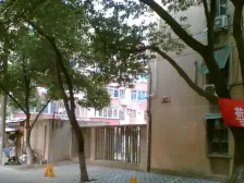 彩香二村,一楼带两开间院子,院子开门