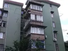 小区中间位置 中间楼层 看房有钥匙 税费各付