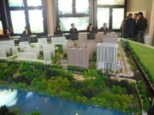 华中郡府,154.6平,简装,三室。