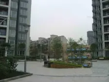 五里店 海语江山一房52万