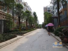 轻轨站旁,曦圆柳镇,采光好,板式洋房,使用大