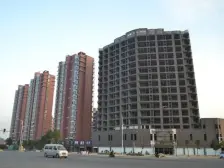 解放东路,青山湖万达旁平层精装修公寓诚心出售