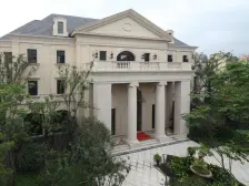 私家入户 附带70平大阁楼(层高4米)精装上叠