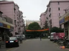 此房位于15号线朱梅路站 不靠马路,采光好,