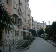 新上带院子,临河位置安静,出门即公园,近6/9号地铁